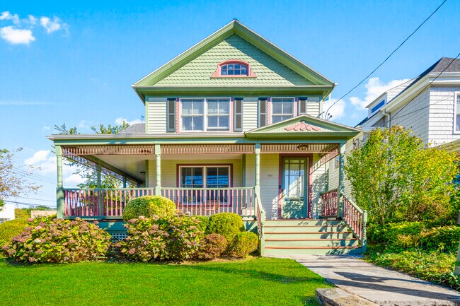 Foto del edificio - 251 Mt Pleasant Ave