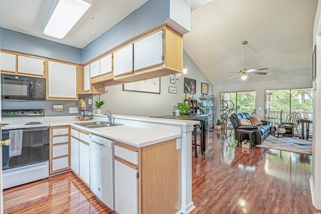 Foto del edificio - 4930 Windsor Green Way