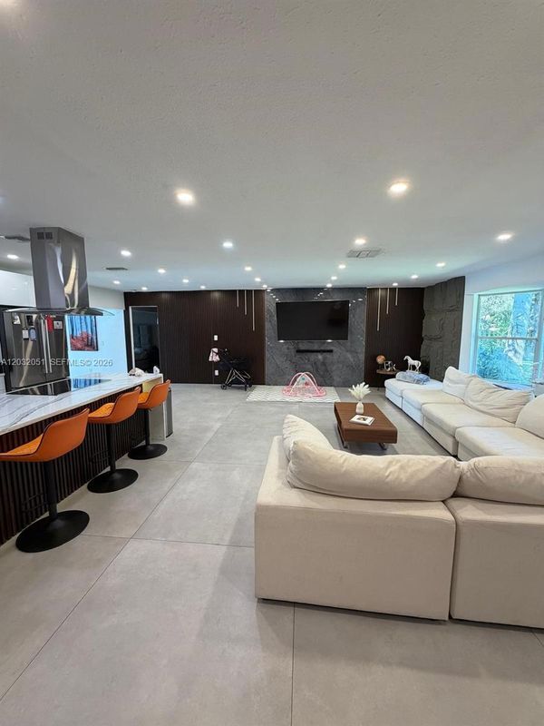 Foto del edificio - 2810 Riverland Rd