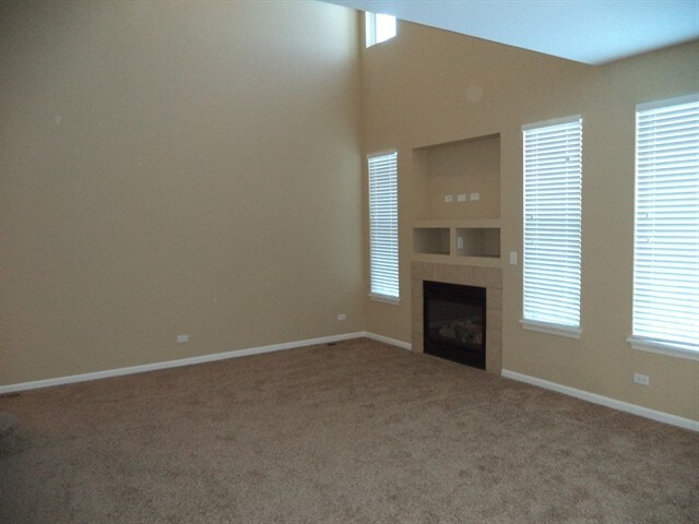 Building Photo - 2422 Claremont Ln