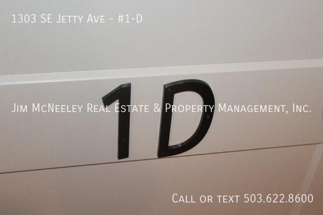 Building Photo - Lower level 2 bed/ 1 bath with 1 Assigned ...