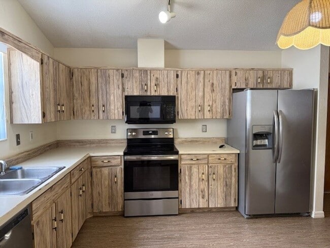 Building Photo - 3554 Irish Ln