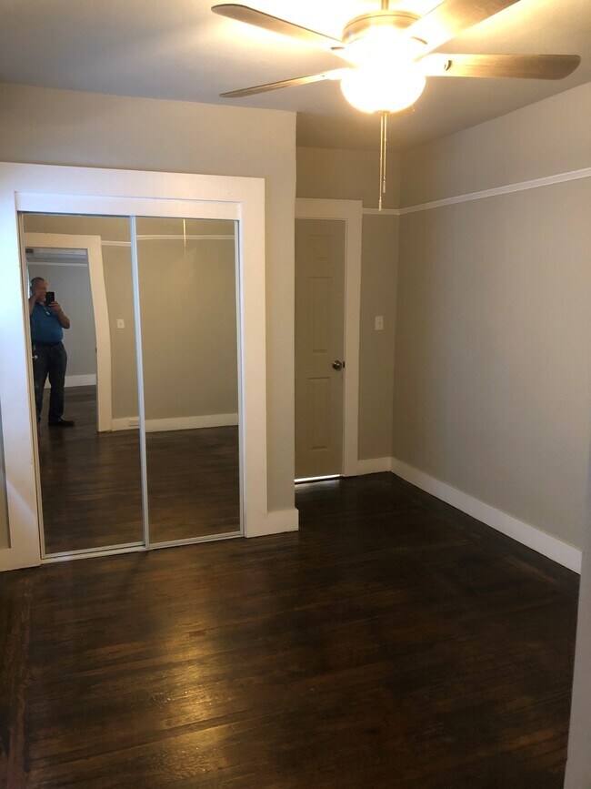 bedroom - 2800 H St