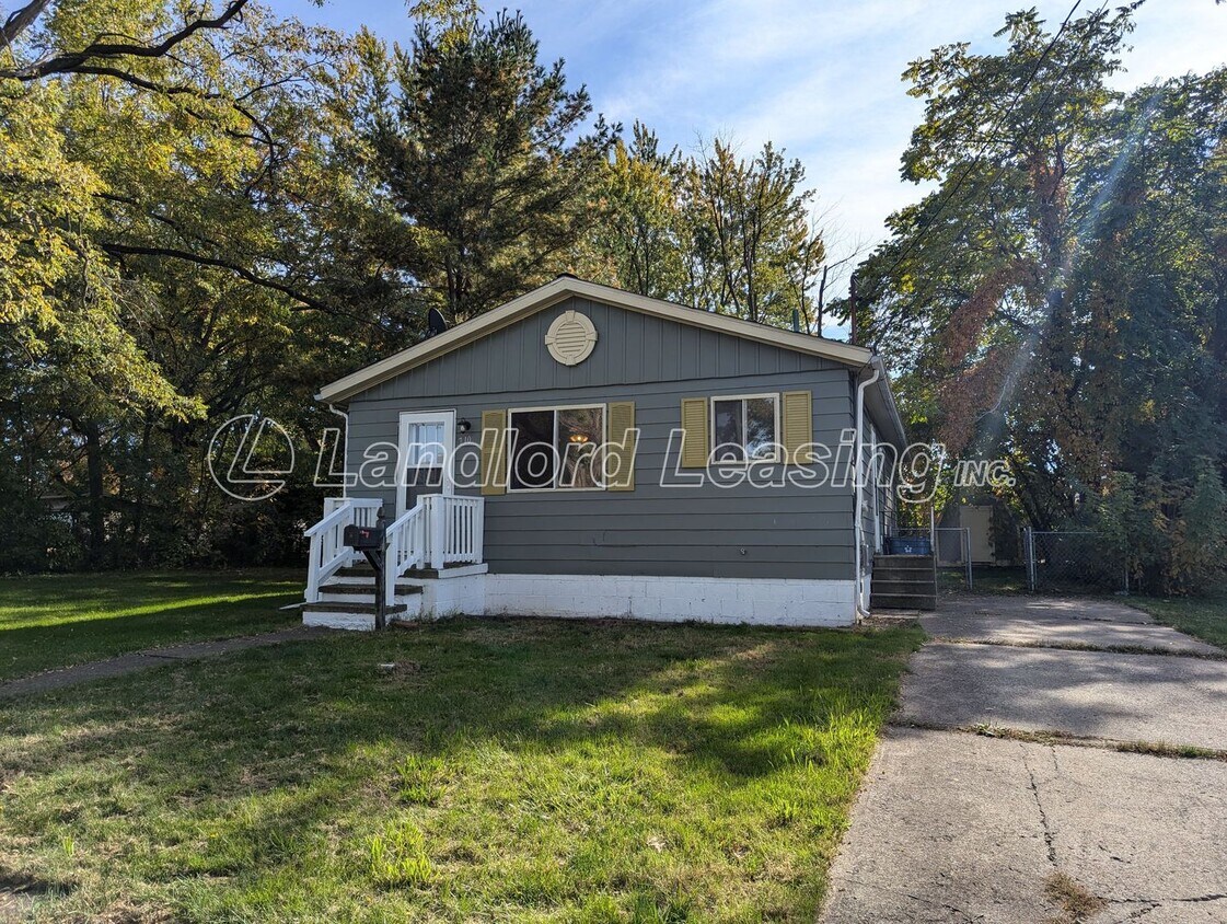 Primary Photo - Freshly painted four bedroom ranch.
