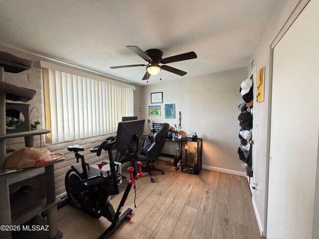 Foto del edificio - 8243 E Escalante Rd