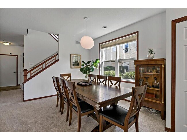 Foto del edificio - 13814 Atwood Ave
