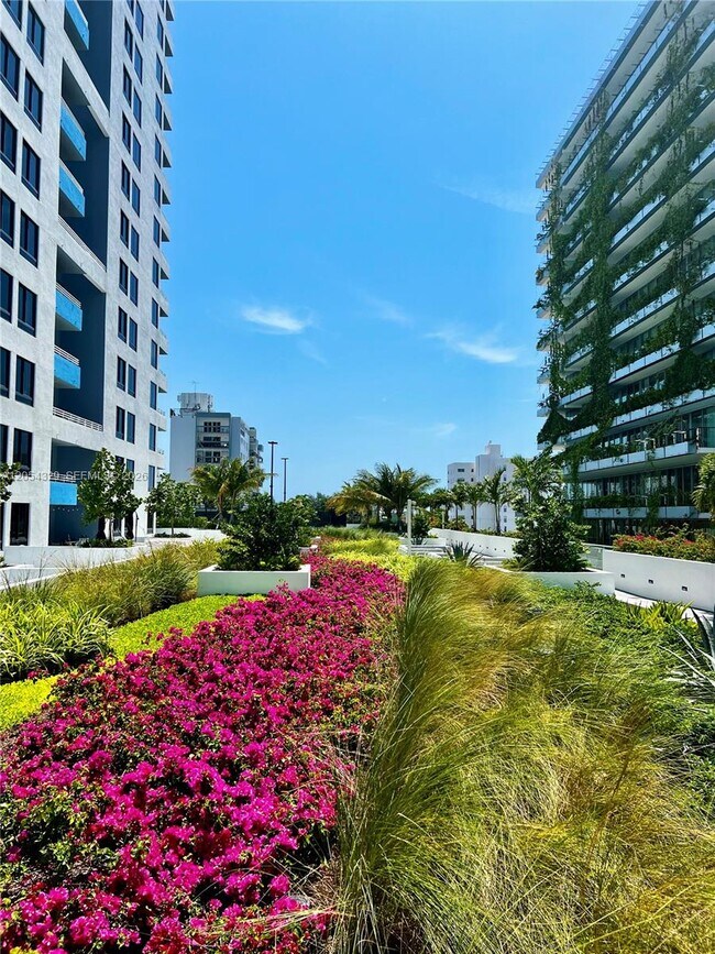 Foto del edificio - 1330 West Ave