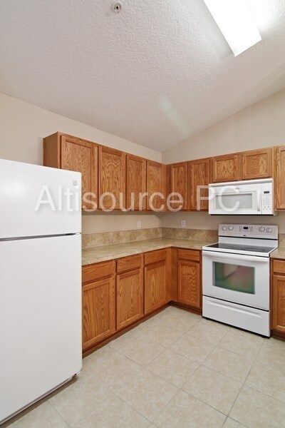 Foto del edificio - 575 Oakleaf Plantation Pky