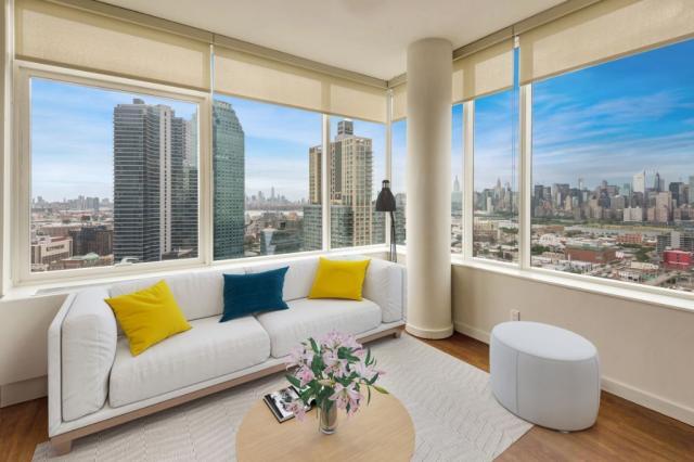 Foto del edificio - 1 bedroom in LONG ISLAND CITY NY 11101