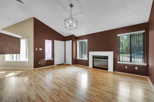 Foto del edificio - 1105 Cloudcrest Ct