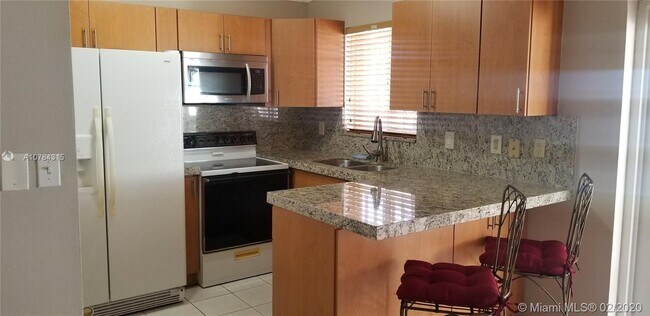 Building Photo - 3148 W 70th Terrace