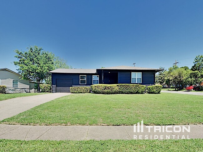 Building Photo - 12004 Galva Dr