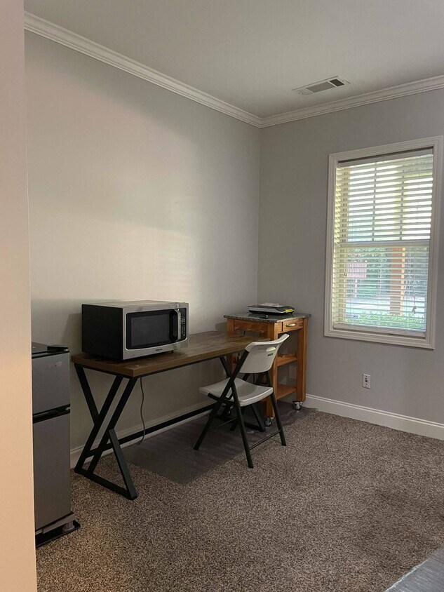 Foto del edificio - 1964 Sterling Oaks Cir NE