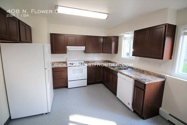 Building Photo - 408 N Flower St