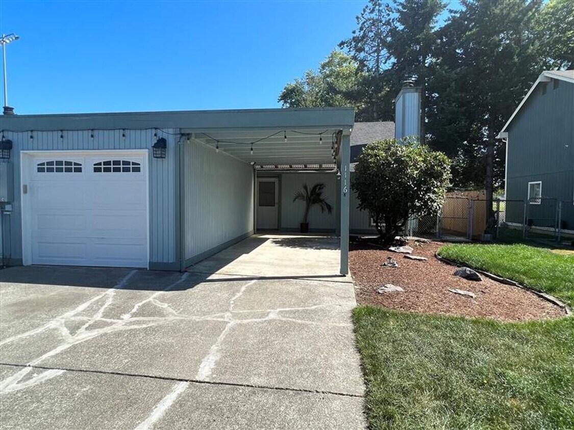 Primary Photo - Charming 3 bedroom Auburn Home