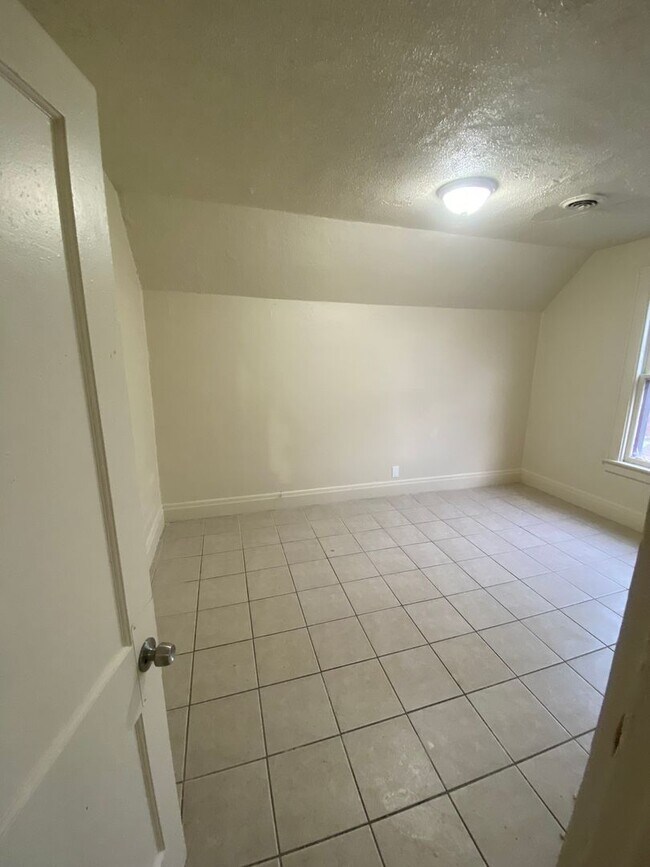 Foto del edificio - 2825 N 24th Pl