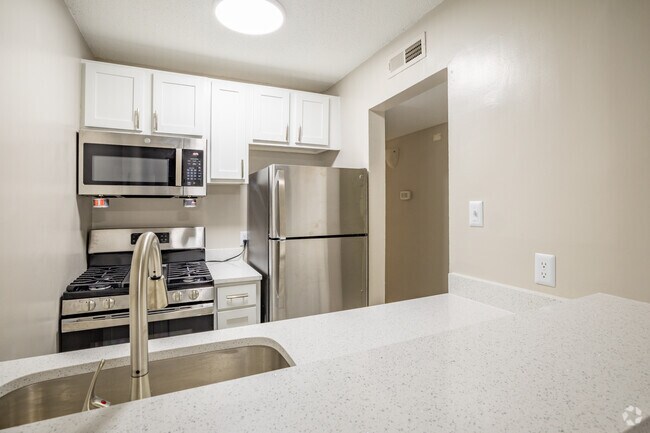 2 habitaciones, 1 baño - 820 pies cuadrados - Cocina - Retreat at Copper Creek
