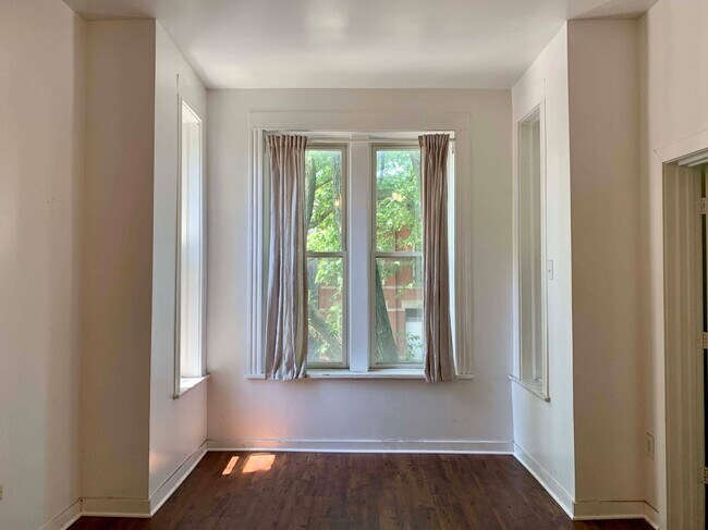 Foto del edificio - 1409 N Campbell Ave