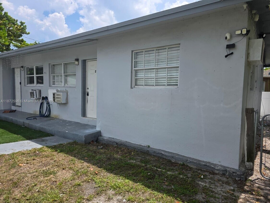 Foto principal - 511 NW 4th Ave