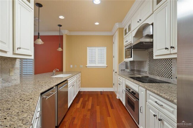 Foto del edificio - 12 Sunset Dr