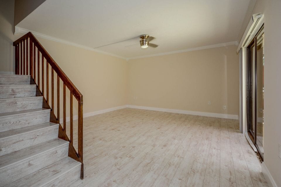 Building Photo - 3157 Gardens East Dr