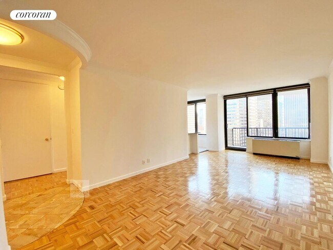Foto del edificio - 150 E 57th St