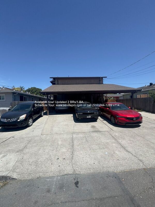 Building Photo - 5438 Holland St