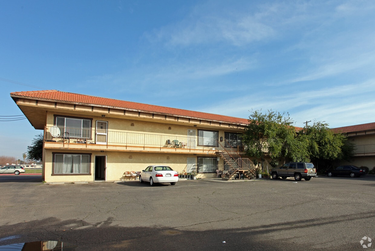Building Photo - 100 E Hawkeye Ave