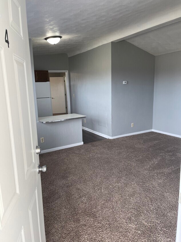 2780 E Phylbeck Ave Unit 1, Terre Haute, IN 47805 Apartments in Terre