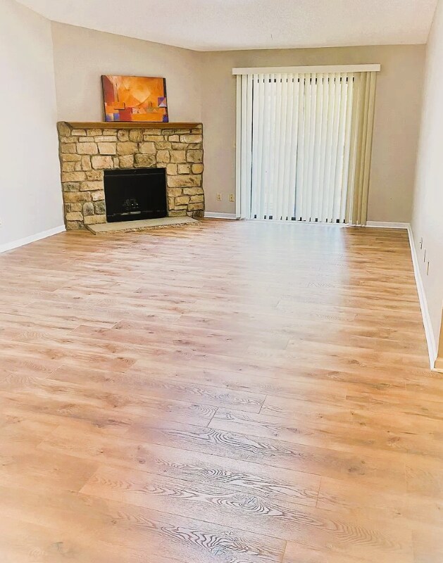 Building Photo - 8225 Fairmount Dr