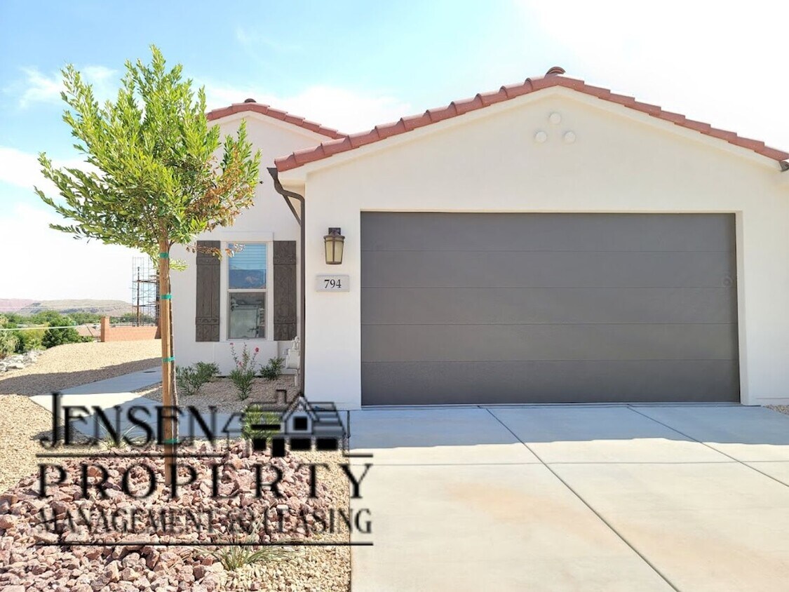 Primary Photo - Newer Home in Upscale Brio Community - $50...