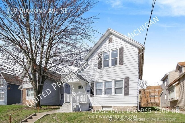 Building Photo - 119 Diamond Ave SE