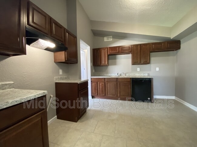 Building Photo - 4193 Tomahawk St