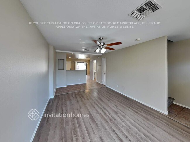 Foto del edificio - 7801 N 44th Dr