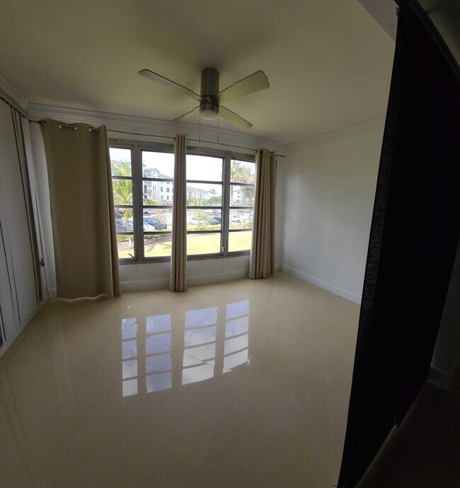 Foto del edificio - 9355 SW 8th St