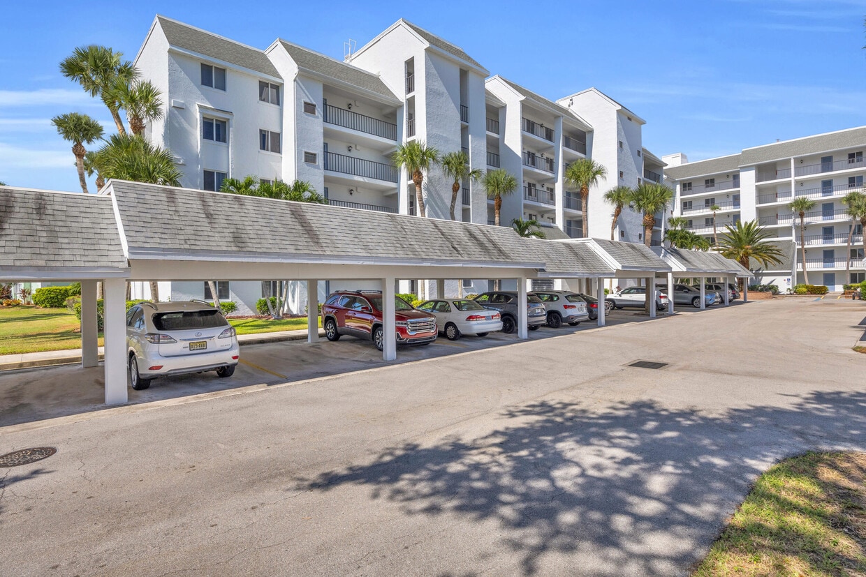 Primary Photo - 2400 S Ocean Dr