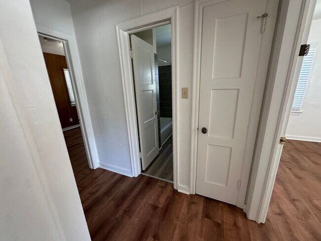 Foto del edificio - 1540 Hillside Dr