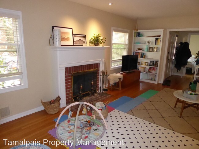 Building Photo - 2 br, 2 bath House - 205 Santa Margarita