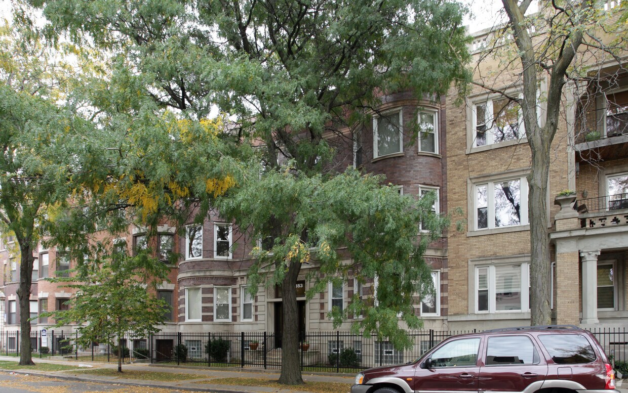 Building Photo - 4351-4353 S Greenwood Ave