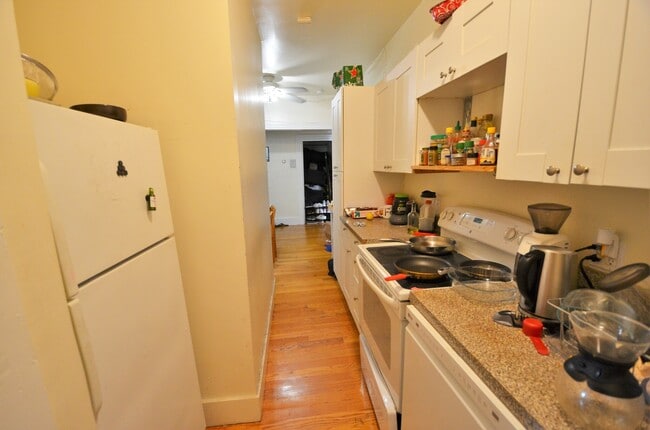 Building Photo - 37 Brookline St