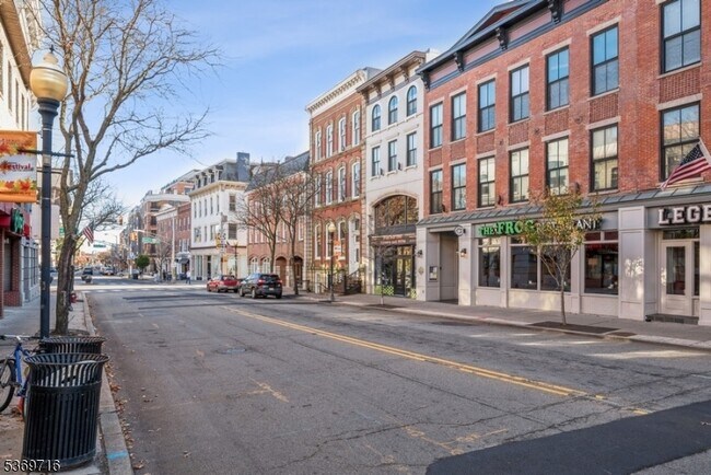 Foto del edificio - 16 Washington St