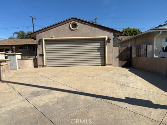 Building Photo - 4561 Myra Ave