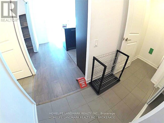 Photo du bâtiment - 5168 Yonge St