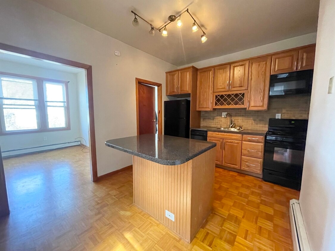 452 Ave E Unit 3, Bayonne, NJ 07002 Condo for Rent in Bayonne, NJ