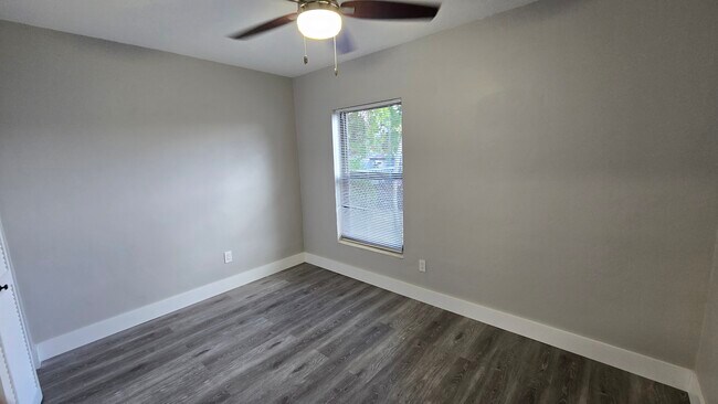 Foto del edificio - 19438 NW 28th Pl