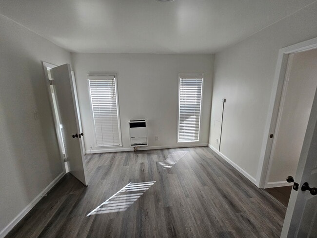 Foto del edificio - 4143 Jackson Ave