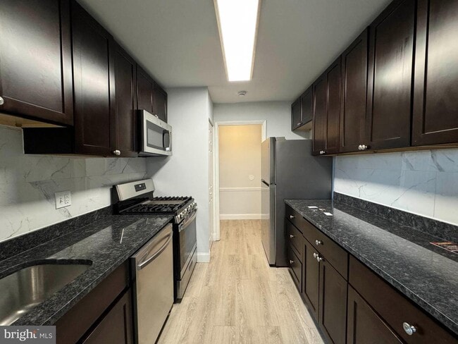 Foto del edificio - 3851 Saint Barnabas Rd