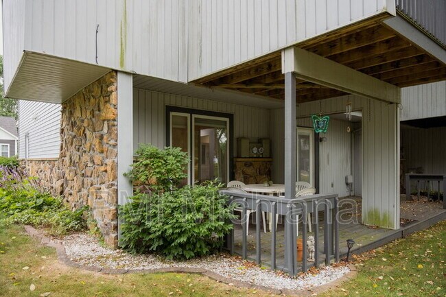 Foto del edificio - 18101 Stoneridge St