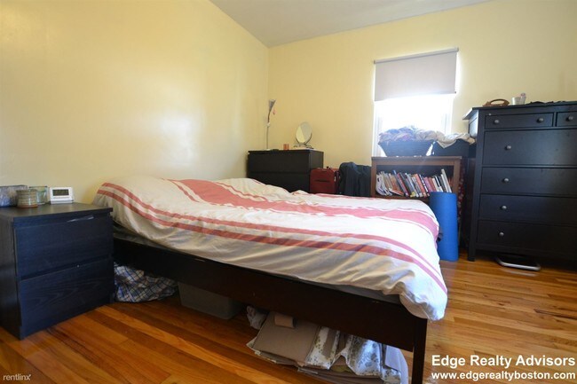 Foto del edificio - 1 br, 1 bath  - 22 Beechcroft St