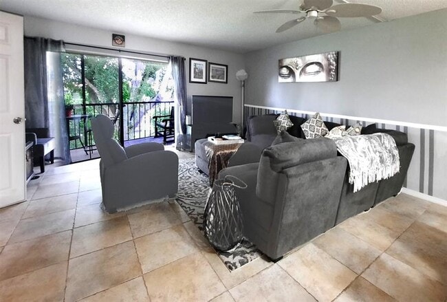 Foto del edificio - 291 S Hollybrook Dr